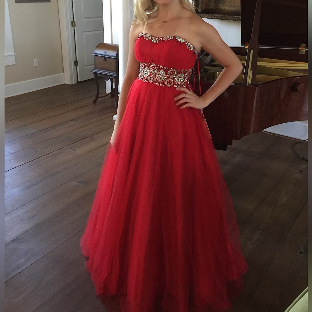 RED Prom / Pageant Dress - ANNY LEE: SIZE S